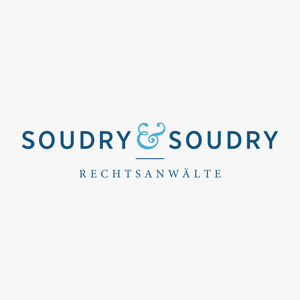 Logo der Kanzlei Soudry & Soudry Rechtsanwälte auf grauem Hintergrund.